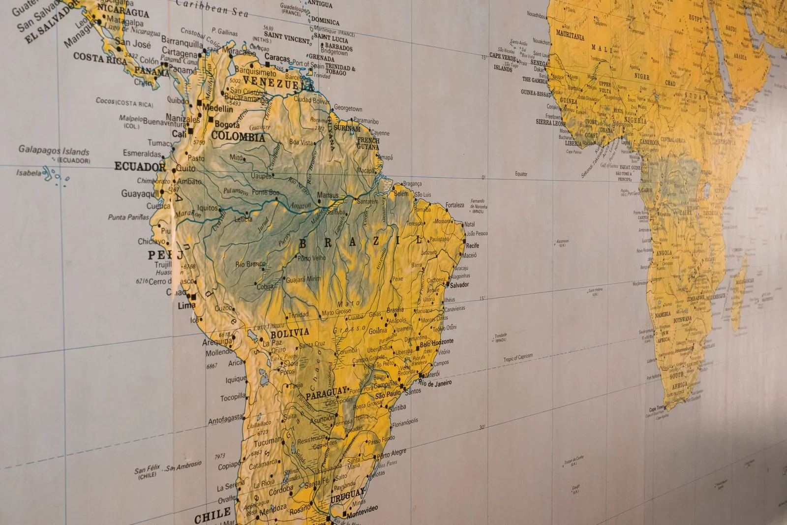 How to Display a Framed Map at Home